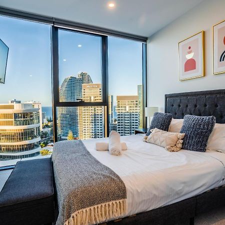2 Bedroom Luxurious Family Apartment Next To Pacific Fair - Broadbeach Gold Coast Gc22 Zewnętrze zdjęcie