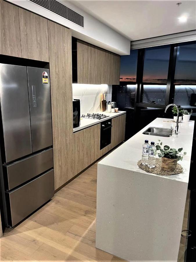 2 Bedroom Luxurious Family Apartment Next To Pacific Fair - Broadbeach Gold Coast Gc22 Zewnętrze zdjęcie