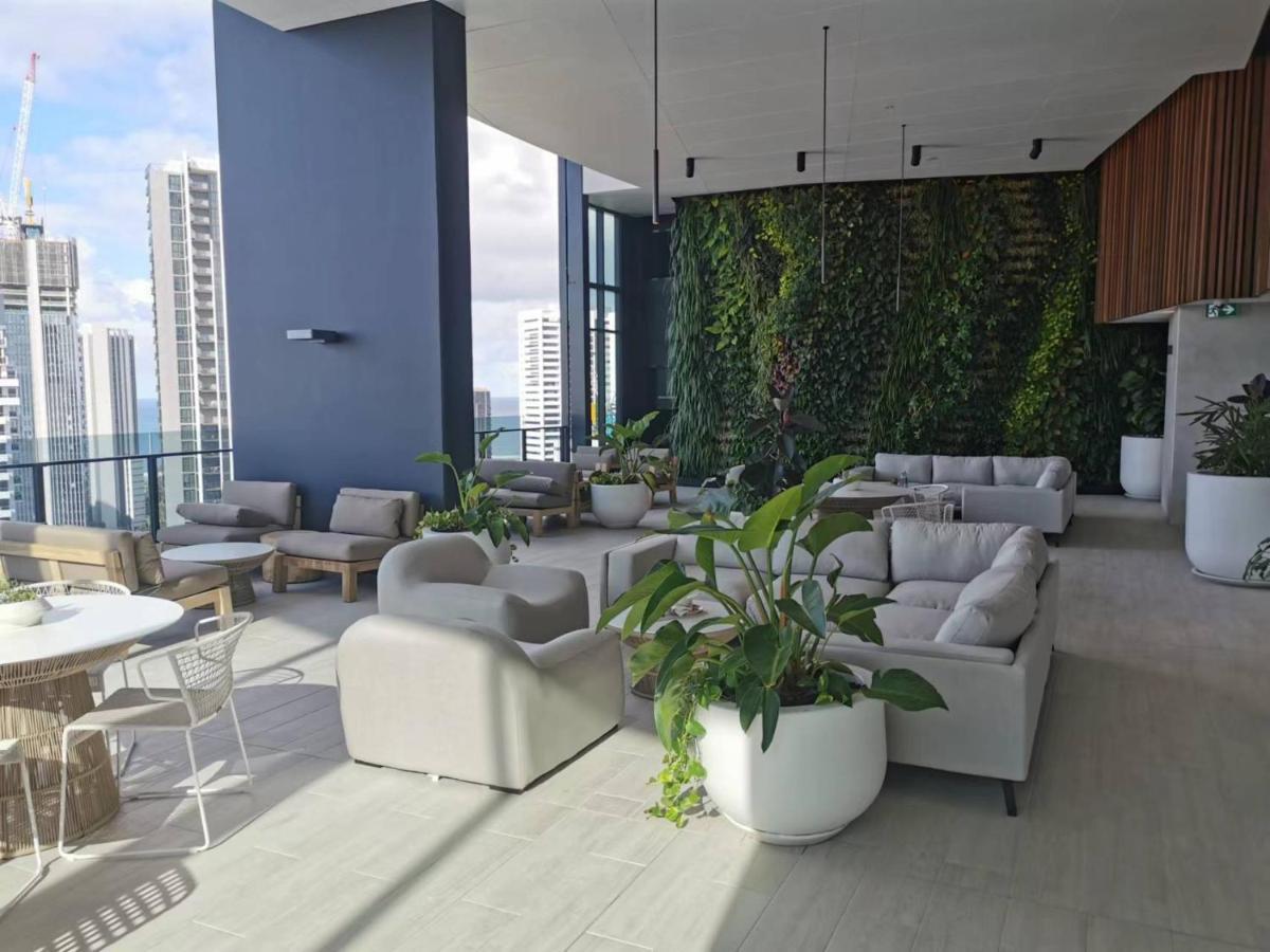2 Bedroom Luxurious Family Apartment Next To Pacific Fair - Broadbeach Gold Coast Gc22 Zewnętrze zdjęcie