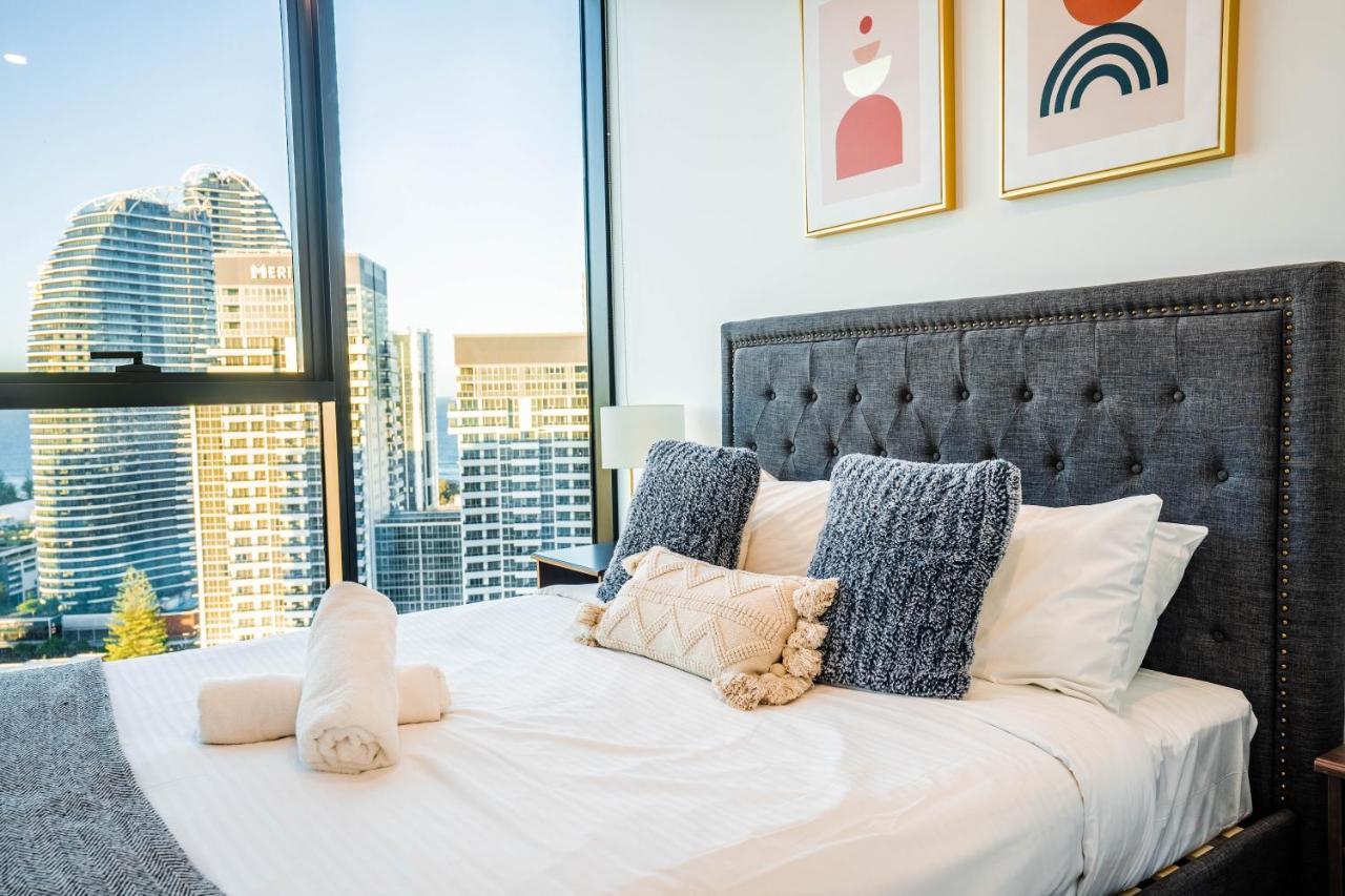 2 Bedroom Luxurious Family Apartment Next To Pacific Fair - Broadbeach Gold Coast Gc22 Zewnętrze zdjęcie